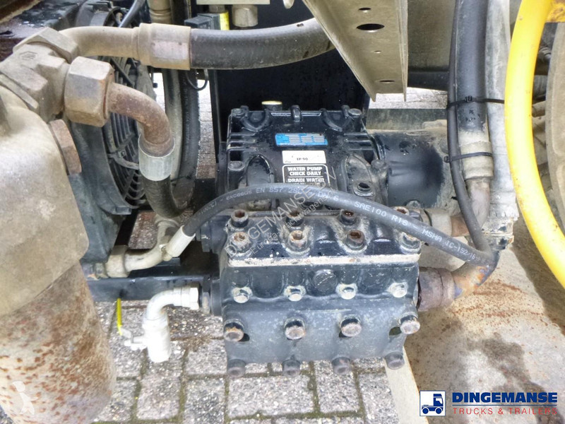 شاحنة Volvo FL 4x2 Vacuum truck Whale 8.1 m3