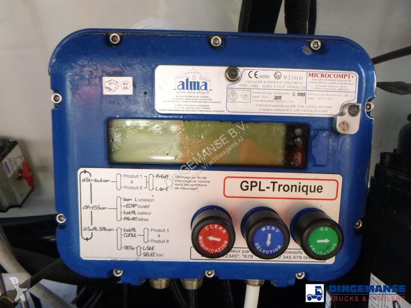 شاحنة Renault 270 4x2 gas tank 18.7 m3