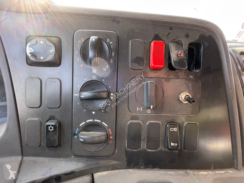 شاحنة Mercedes 1829 13.500L Fuel Truck