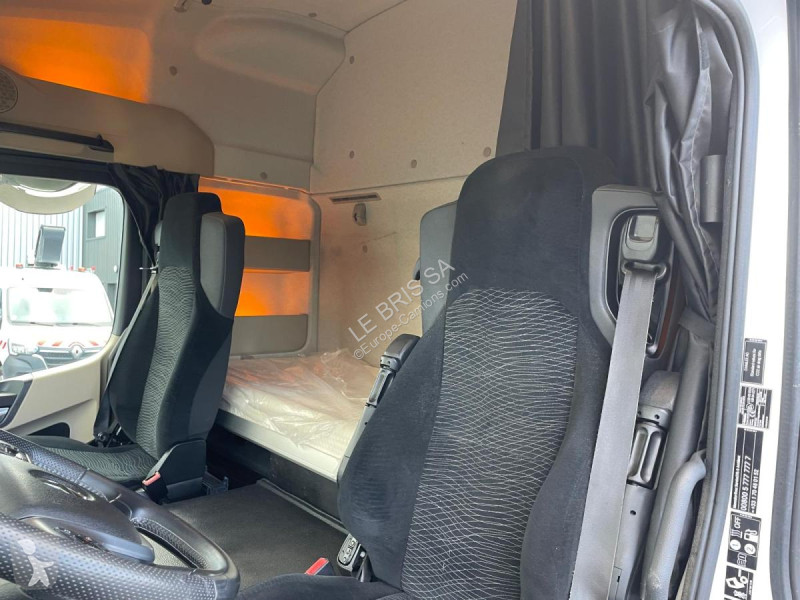 شاحنة Mercedes  ACTROS 25.40