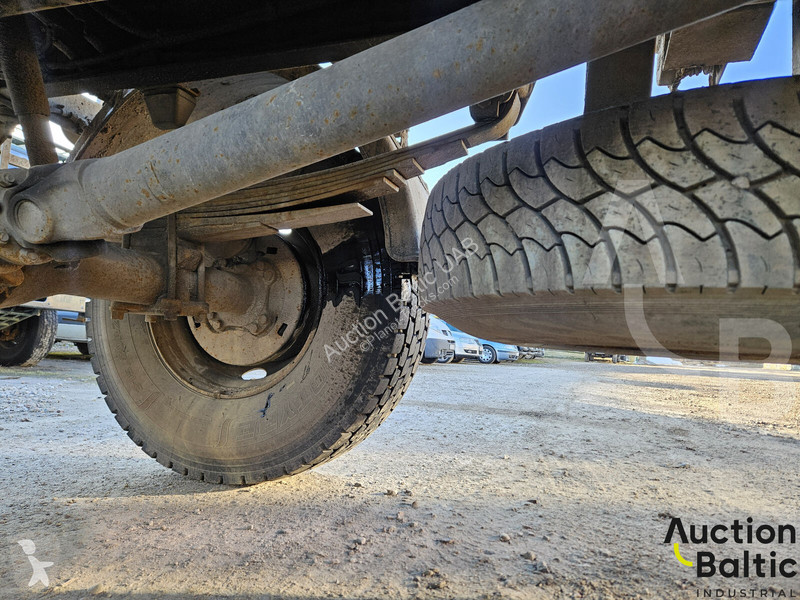 Kamión Volkswagen VW-MAN 8.136