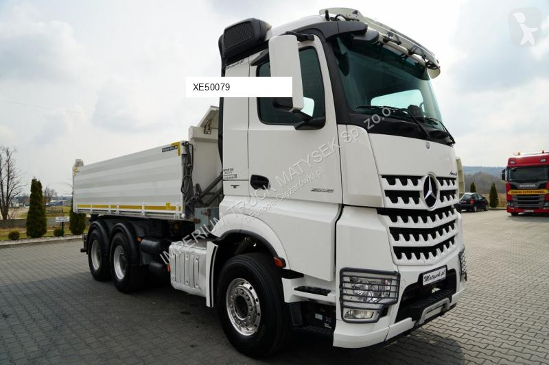 شاحنة Mercedes AROCS 2658