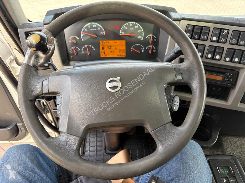شاحنة Volvo FE 330 + HMF 1680 + 6X2 + CONTAINER...