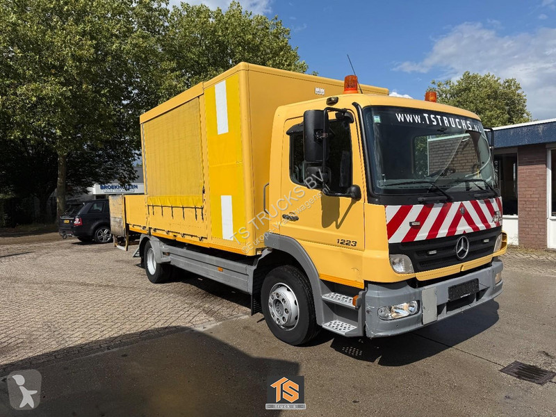 Грузовик Mercedes ATEGO 1223 MACHINE TRANSPORT...