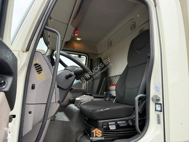 شاحنة DAF FA  230 12 TON -...