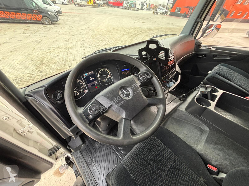 Mercedes 1323 4x2 J.Hvidtved Larsen tank 4000 l...