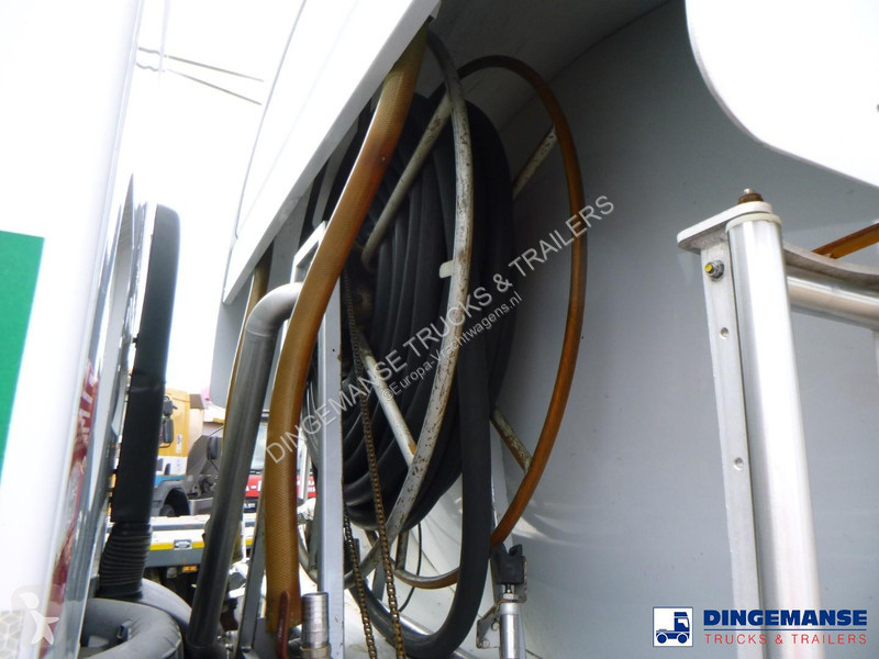 شاحنة Renault 270 4x2 fuel tank 13.3 m3 / 3 comp