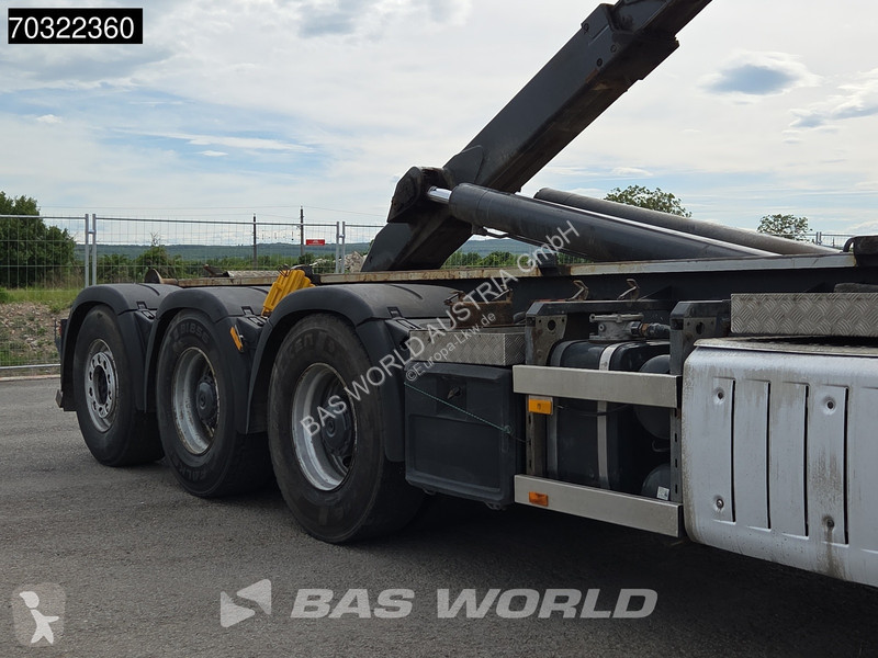Camion Mercedes 3248 8X4 25tons containersystem...