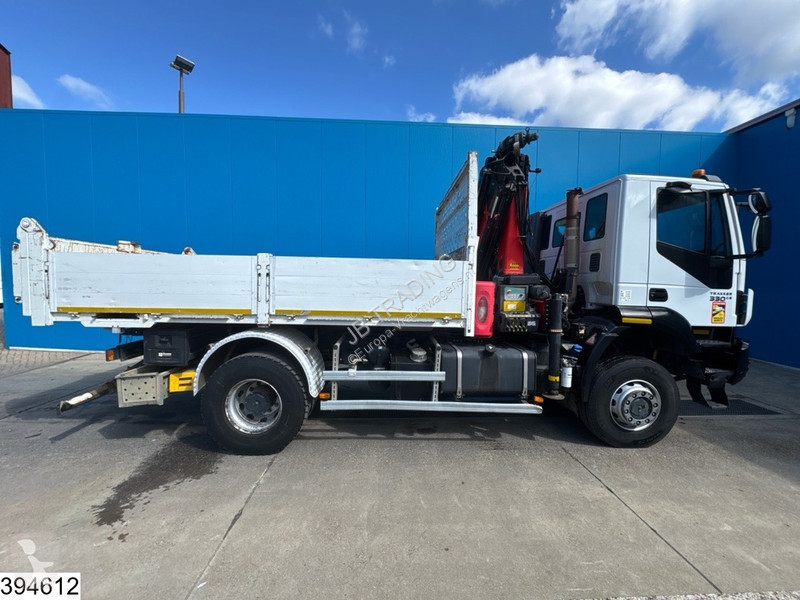 شاحنة Iveco 330 4x4, EURO 6, Palfinger, Remote