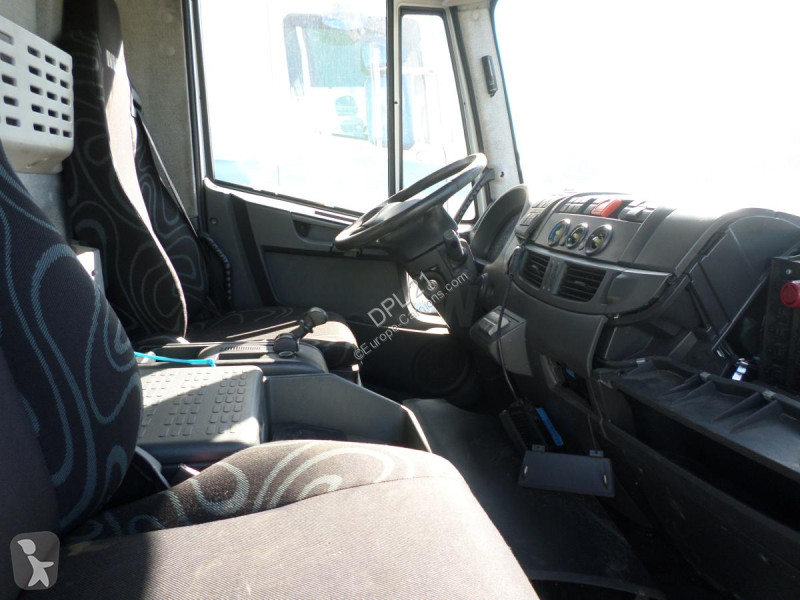 شاحنة Iveco 160E21