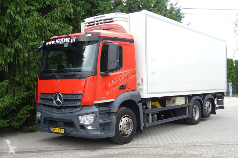 شاحنة Mercedes 2840 Syp euro 6 chłodni 3 osie...