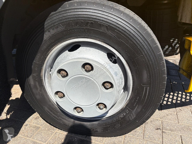 شاحنة Renault 220 DXI + CARRIER XARIOS 600 +...