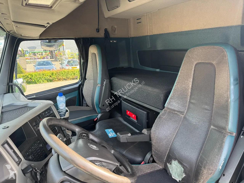 Camion Volvo 6X2 EURO 6 VDL 21T HOOK