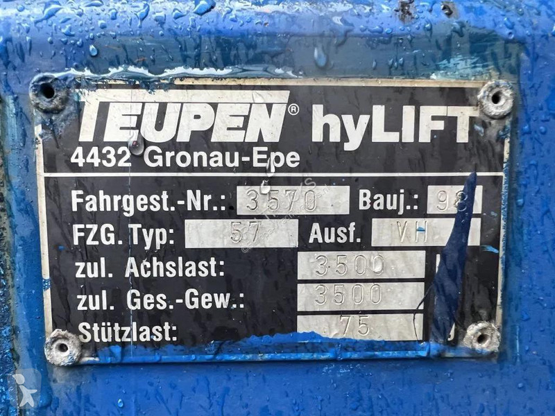شاحنة International 4600 4x2 210HP + TEUPEN hyLIFT