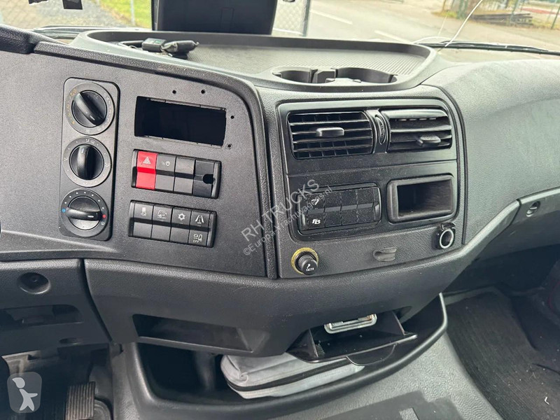 شاحنة Mercedes 1016 4X2 - EURO 6 + DHOLLANDIA LIFT