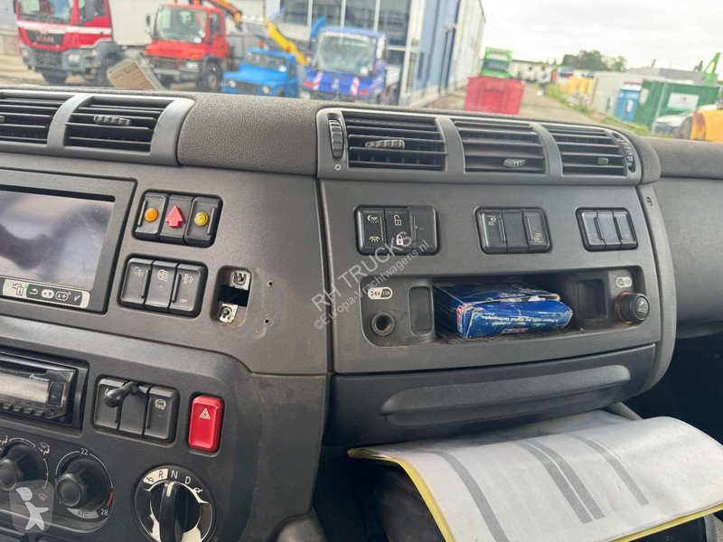 Vrachtwagen DAF 400 6X2 - EURO 6 + VDL P-18 +...