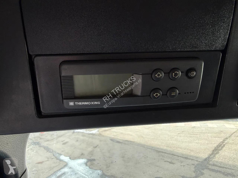 شاحنة Mercedes 1824 4X2 EURO 6 + THERMO KING +...