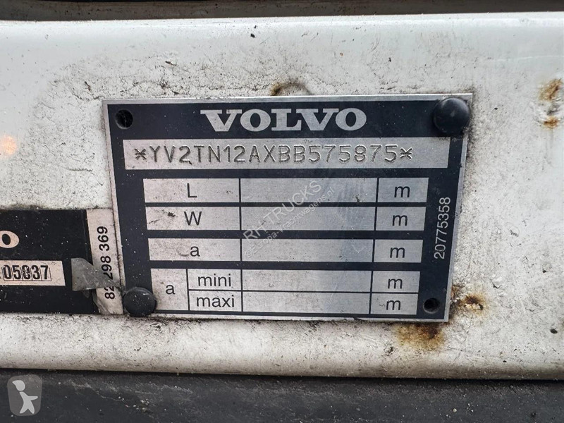 شاحنة Volvo 12.240 4X2 EURO 5 CLOSED BOX TÜV...