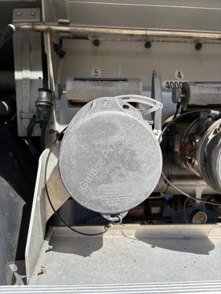 شاحنة Renault CIT. MAGYAR CARB LEG 15000L 5...