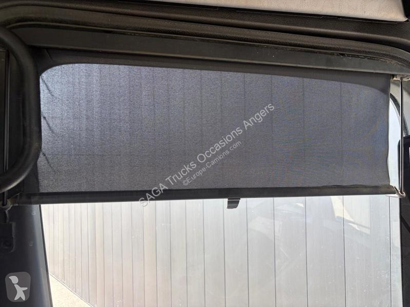 شاحنة Mercedes 3243 8x4/4 Bi-Benne Meiller