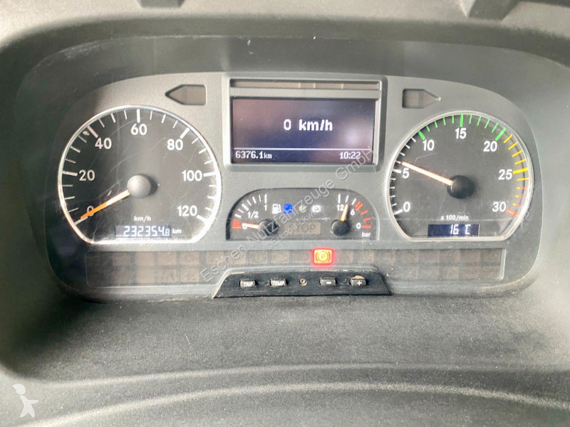شاحنة Mercedes 1322...