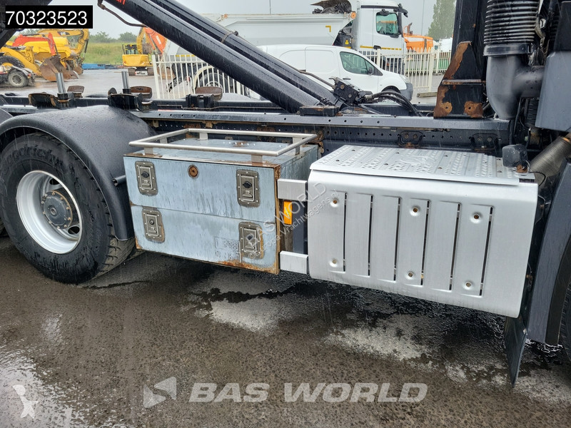 Camion Mercedes 3253 8X4 HIAB XR24ZL59...