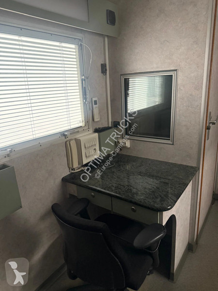 شاحنة Renault 220 MEDISCHE VRACHTWAGEN /CAMION...