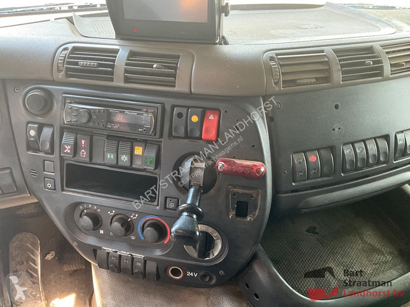 Lastbil Ginaf X5250 TS 10x4 met geisoleerde...