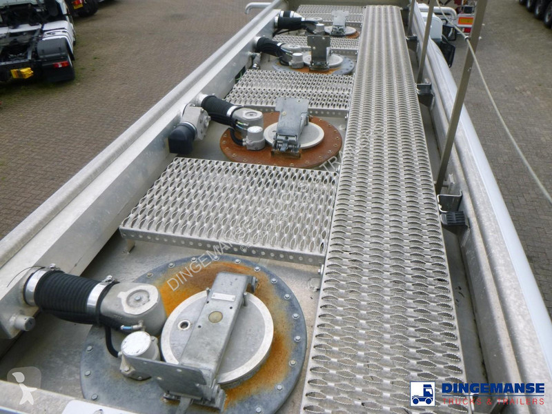 شاحنة Renault 270.19 4x2 fuel tank 13.3 m3 / 4...