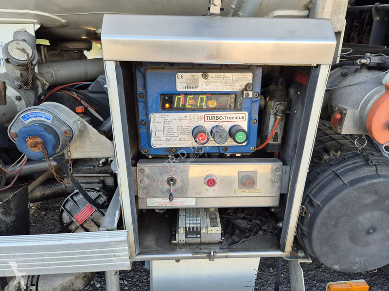 شاحنة Renault 320 13000L FUEL / CARBURANT - 4...