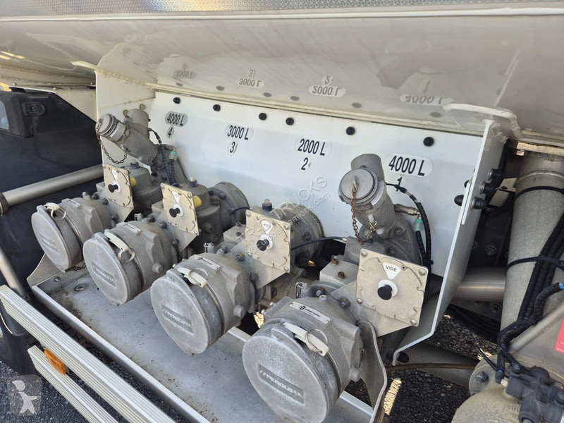 شاحنة Renault 270 FUEL / CARBURANT 13000L - 4...