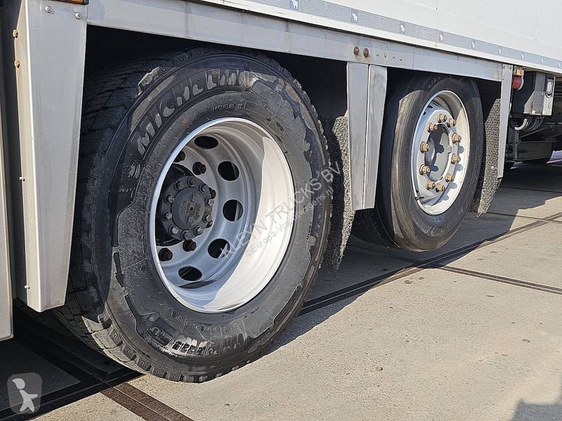 شاحنة DAF 480 6X2 FAN SCHMITZ