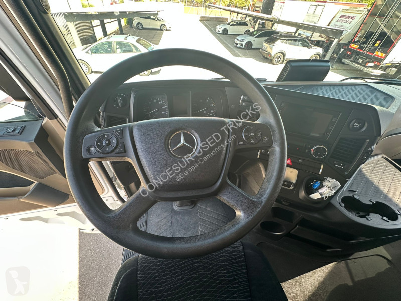 شاحنة Mercedes  1851 LS