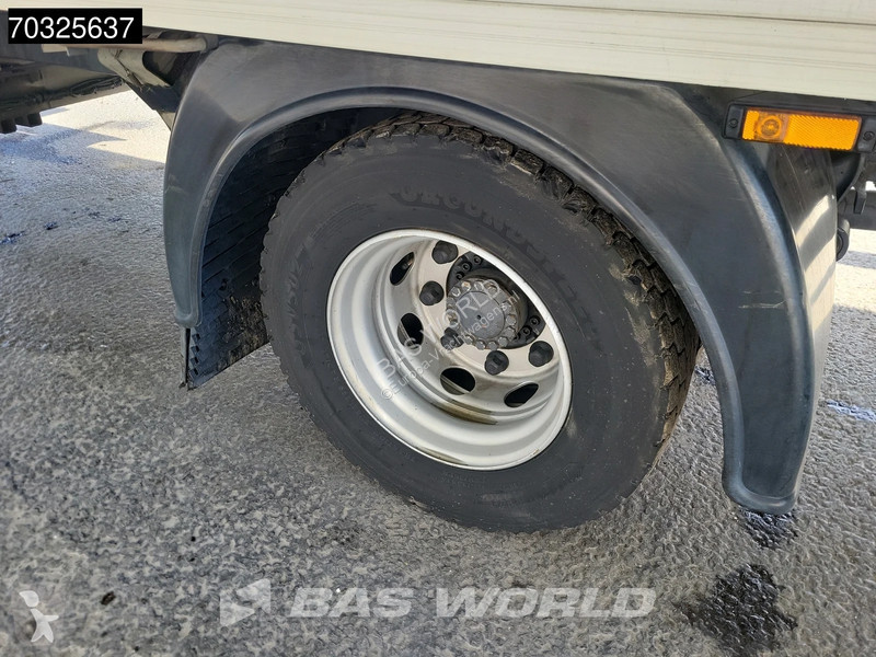 شاحنة DAF LF 230 LF 4X2 12tonner kg...