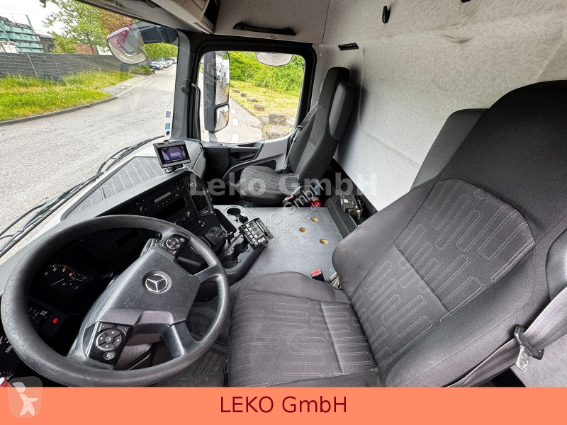 شاحنة Mercedes 1830 Mit Carrier Sp 850