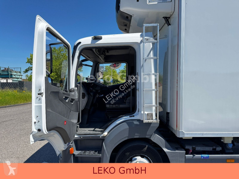 شاحنة Mercedes 1021 Mit Carrier Sp 1150Mt