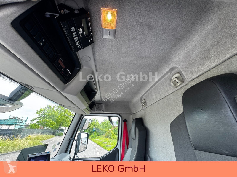شاحنة Renault D 260.16 Mit Carrier Sp 950Mt