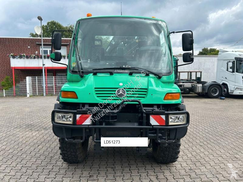 شاحنة Mercedes U400 + HIAB 122E 4x4