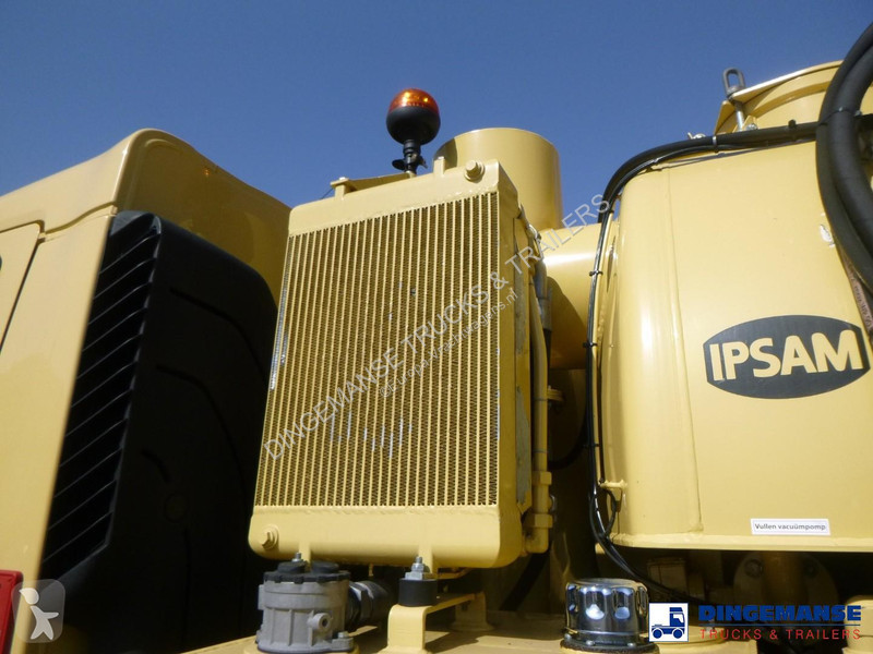شاحنة Renault D 26 Wide 6x2 vacuum tank 11 m3