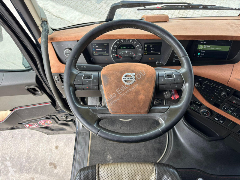 Camion Volvo 540 6x2 RETARDER / BOX L=5088 mm
