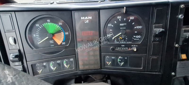 شاحنة MAN Feuerwehr 6x6 Tanklöschfahrzeug 4500/500
