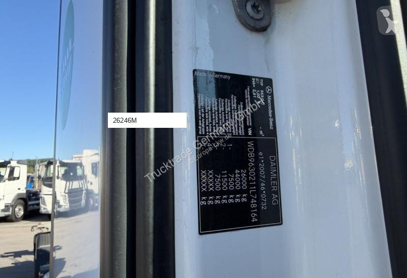 شاحنة Mercedes 2545 602 BDF