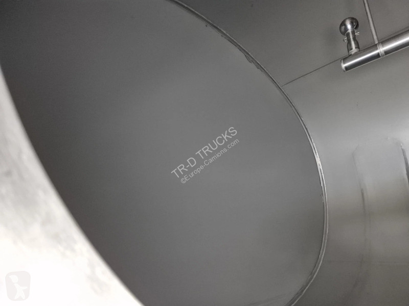 شاحنة Volvo FMX 370 16000L INSULATED INOX TANK...
