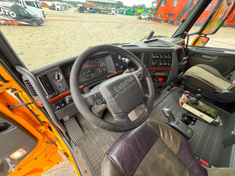 شاحنة Volvo FH480 6x4 UNDERBODY SCARPER /...
