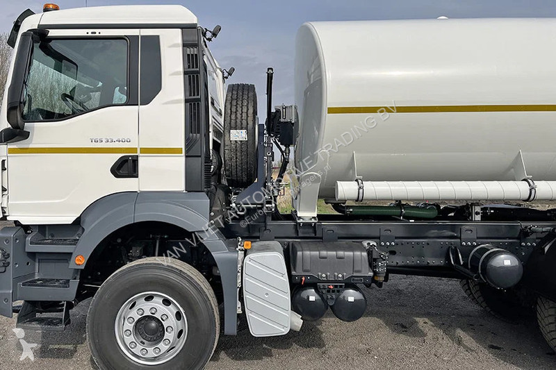 شاحنة MAN 33.400 BB CH Water Tank Truck (8 units)