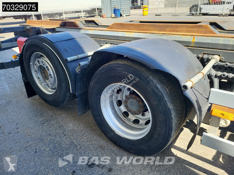 شاحنة Mercedes 2533 6X2 LOW Mileage! Lifting...