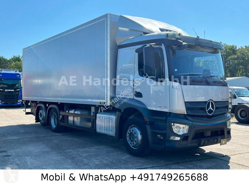 شاحنة Mercedes 4 2543 L Classic LL...