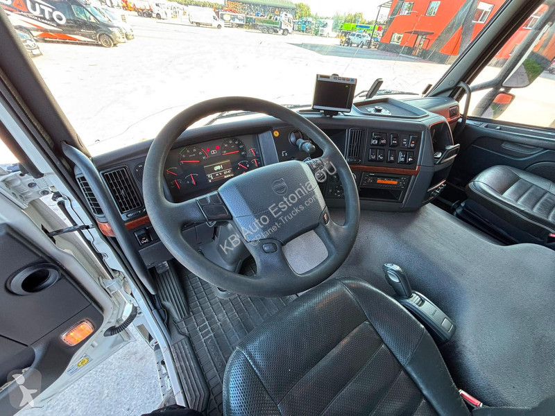 شاحنة Volvo 6x2*4 CARRIER SUPRA 950 MT / 2 ZONE...