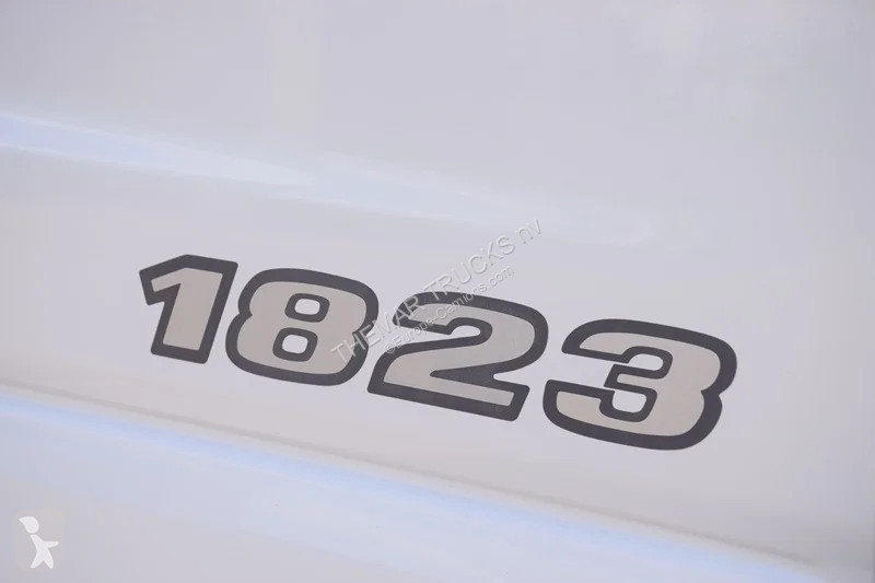 شاحنة Mercedes 1823