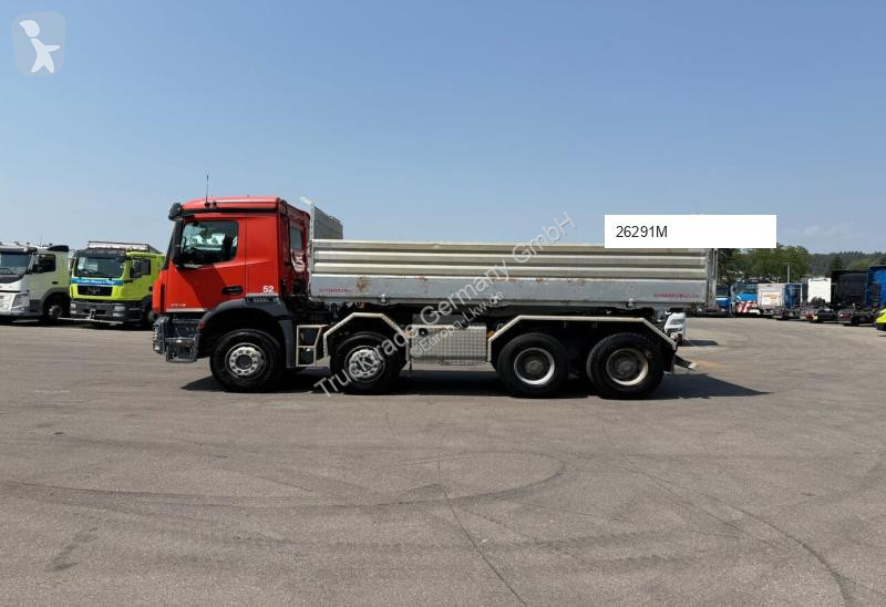 شاحنة Mercedes 3243